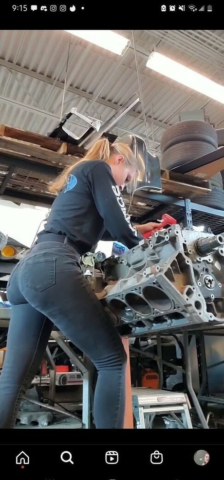 Bridgetburgess heiße akt bild