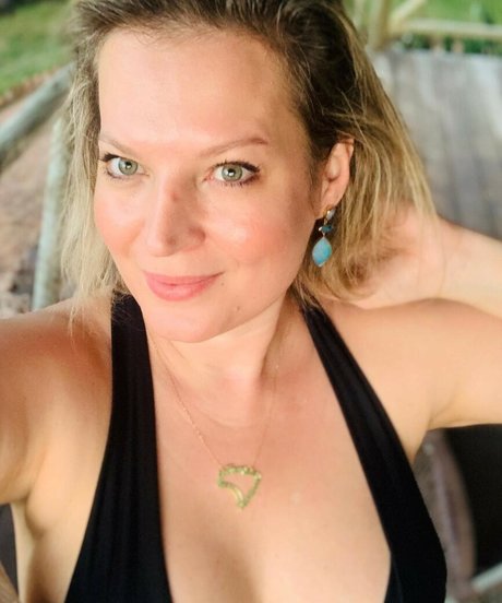 Joice Hasselmann nackt sexy foto