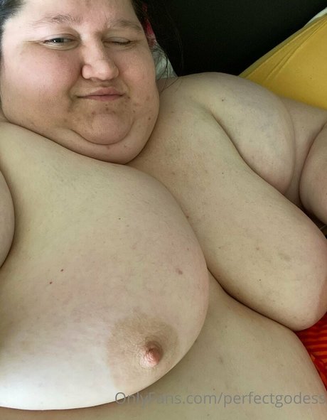 perfectgodess model schöne galerie