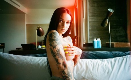 Meredith Devine perfekte nackte fotos