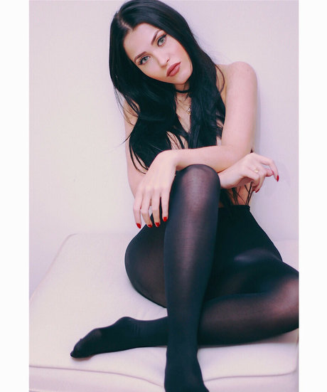 asiatische amateur-onlyfans kunst sexy bilder