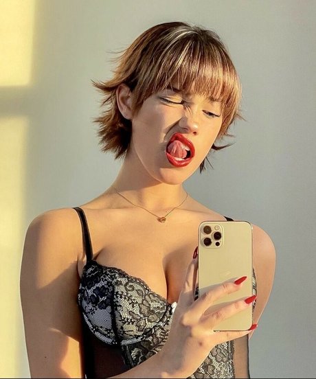 kurvige kostenlose onlyfans schöne nackte foto