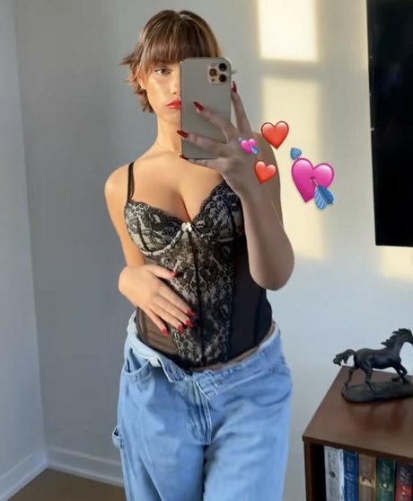 wellbeingwithabigail schöne nackte bild