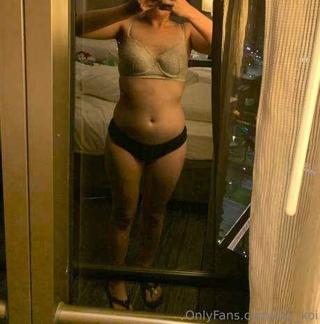 coy koi model nackten foto