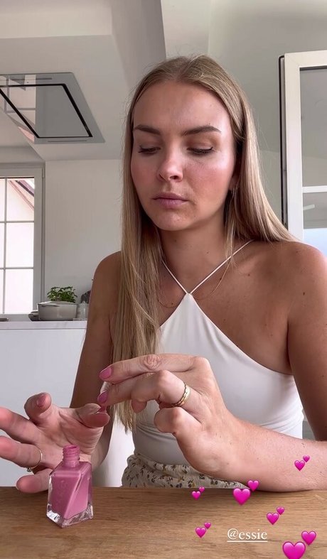 pool-dreier onlyfans kostenlose exklusive foto