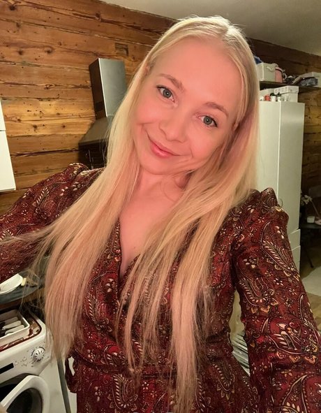 alora free xxx nackte fotos