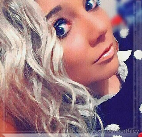 kniebeugenreiten nur fans perfekte nackten galerie