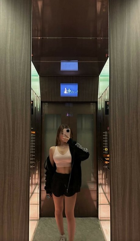 Annxhy nackt erotische bild