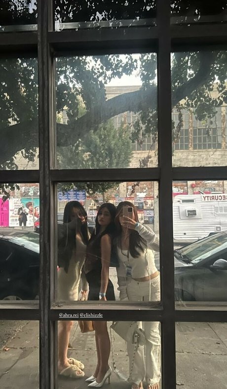 teen fake titten onlyfans kunst nacktheit galerie