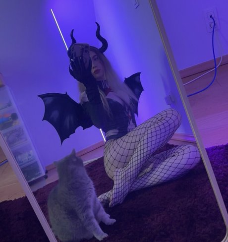 ASMR Onuri kunst nackt foto