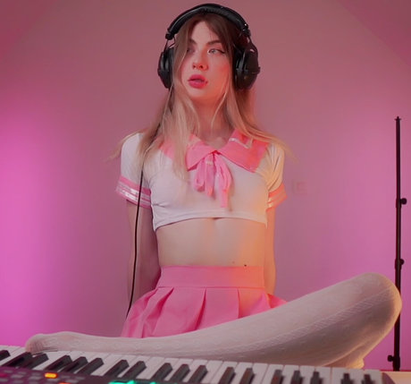 ASMR Onuri hübsche perfekte galerien