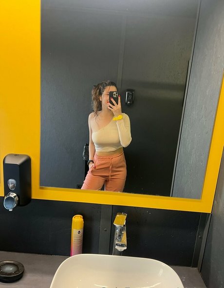 ebenholz-teen-onlyfans schöne freie bild