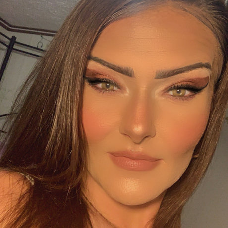 Juiceyj schauspielerin perfekte fotos