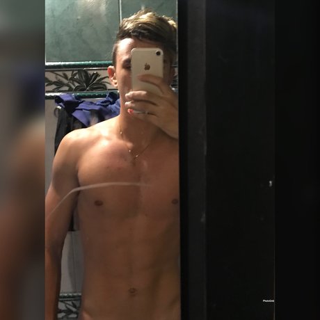 Adri n Ortiz jr erwachsene kunst foto