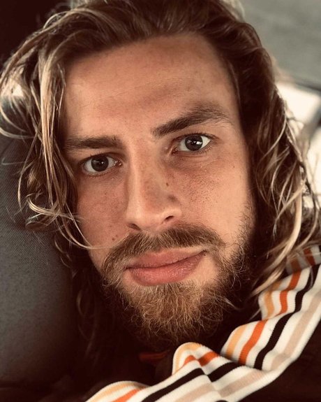 Olmo Da Silva porno hd bild