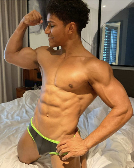 Oli Ferro hübsche porno galerie