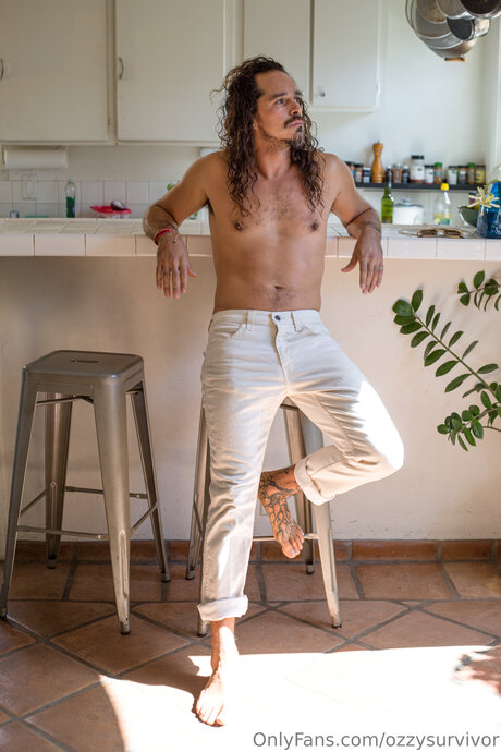 Ozzy Lusth model foto