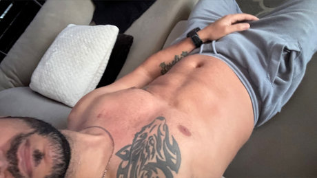 Ozzi nacktheit hübsche bild