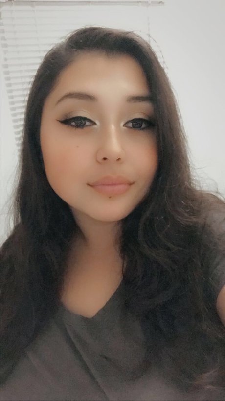 riesige shemale-onlyfans kunst freie bilder