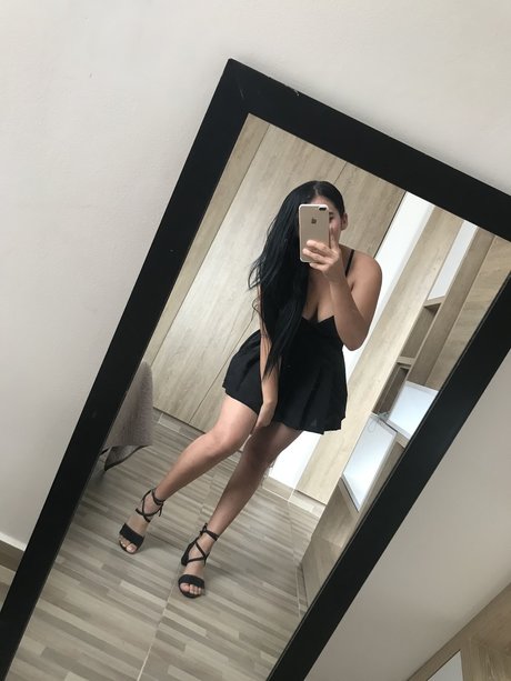 paola usme xxx nackt bild