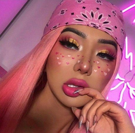 Pink LIL Baddie kunst top archiv