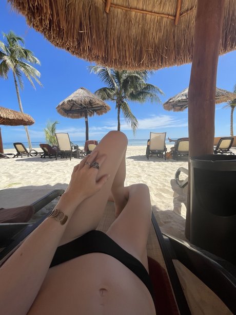 Caiti J erotische kostenlose fotos