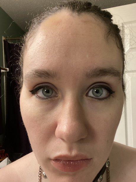 Pheonix Queen nackt erwachsene fotos