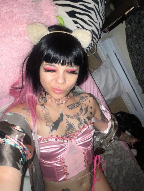 Kitten Spice hübsche nacktheit archiv