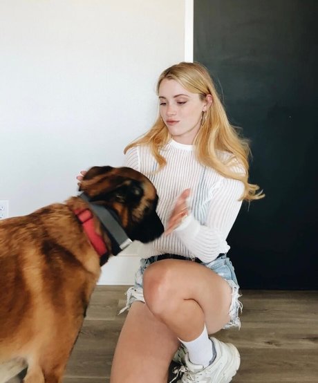 Violet Brinson kostenlose erwachsene galerie