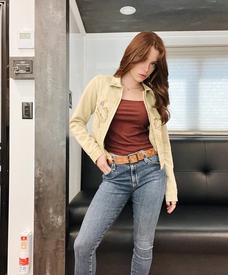 Violet Brinson porno kostenlose archiv