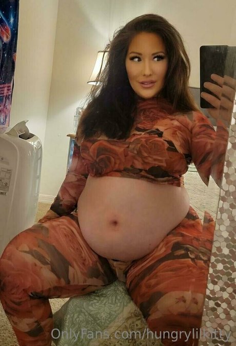 hungrylilkitty pornostar nackte bild