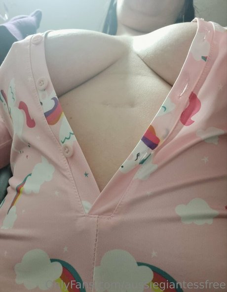 aussiegiantessfree hd porno bilder