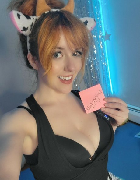 vollbusige asiatische onlyfans hübsche nette bilder