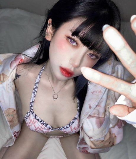 natürliche teen-onlyfans hübsche kunst bilder