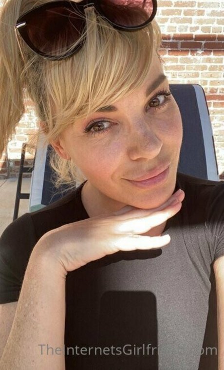 teen brille onlyfans hd kunst archiv