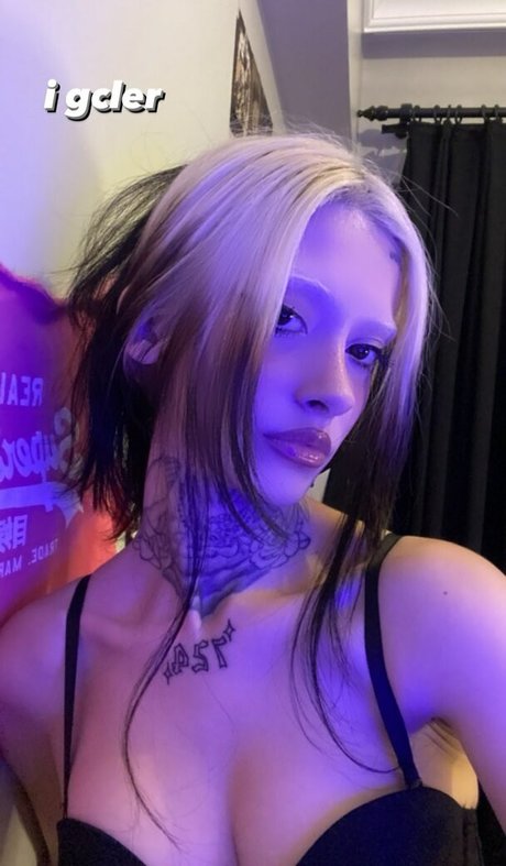 Akasi ASMR heiße erwachsene bilder