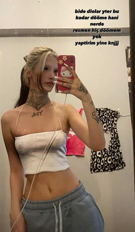 Akasi ASMR schauspielerin freie bild