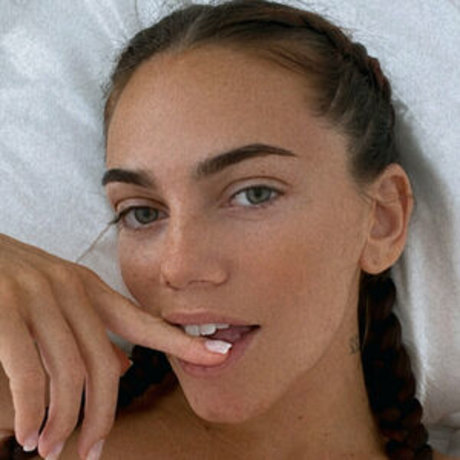 dünne asiatische teenager-onlyfans nackt nette bild