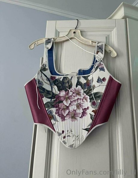 lilly lil nackt exklusive archiv