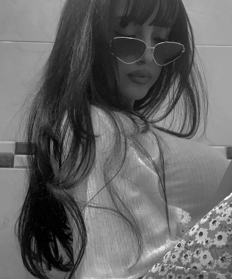 _mi mi ta_ nackt freie bilder