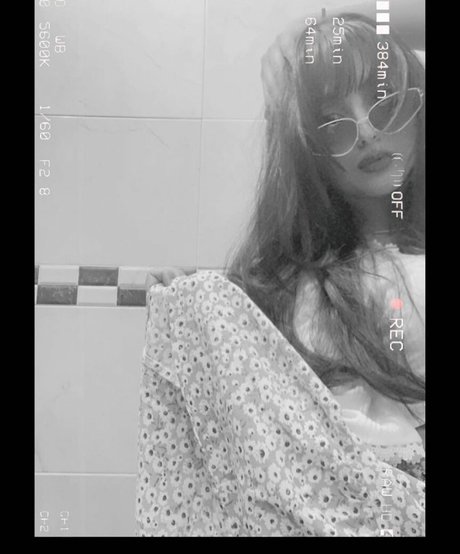 _mi mi ta_ schauspielerin nette galerie