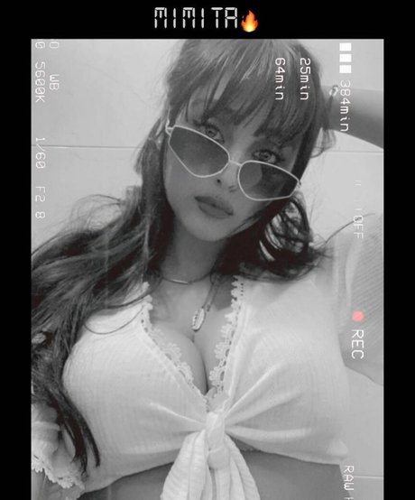 _mi mi ta_ schauspielerin exklusive fotos