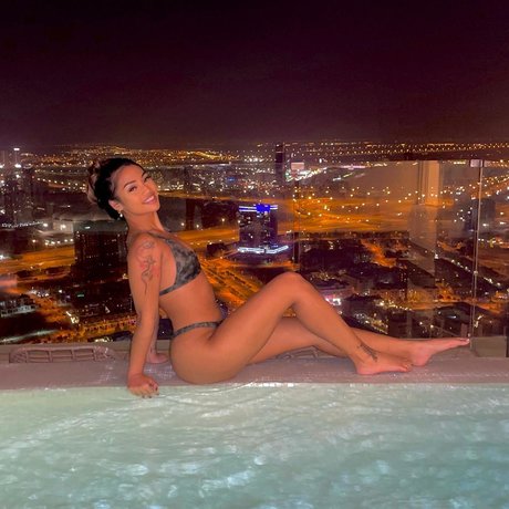 Louaira kostenlose pornografische galerien