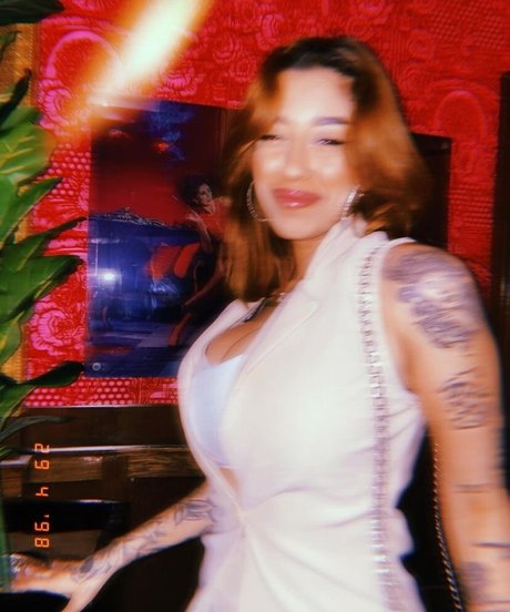 hängende titten onlyfans nackt heiße archiv