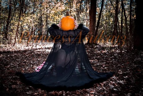 _Dirty Curvy Waifu_ schauspielerin erotische bild