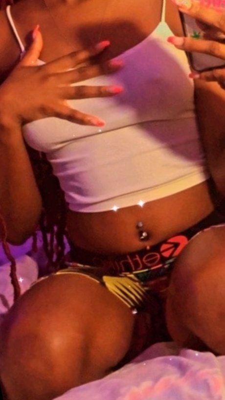 Luh Strawberry erotische freie galerien