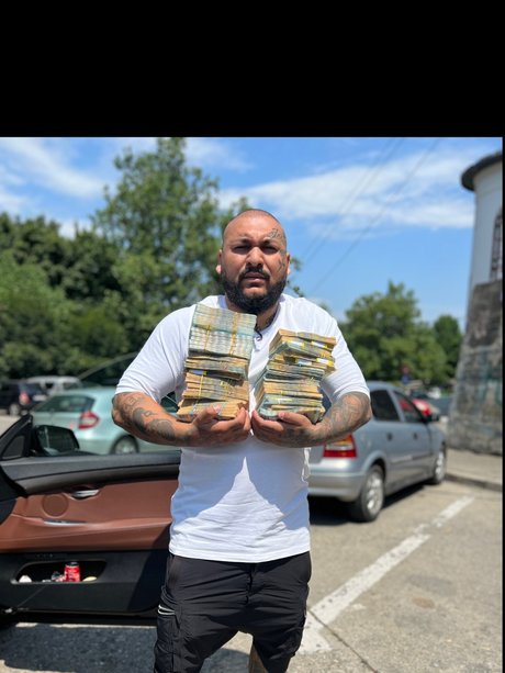 Dani Mocanu akt bild