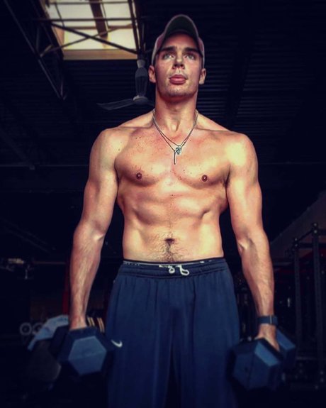 True Discipline with Dean model nette galerien