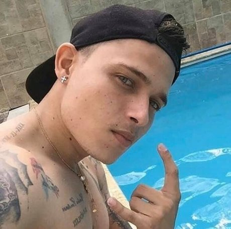 D f 777 kostenlose sexy bild