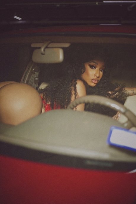 cutting up with quay_ erotische pornographische bild